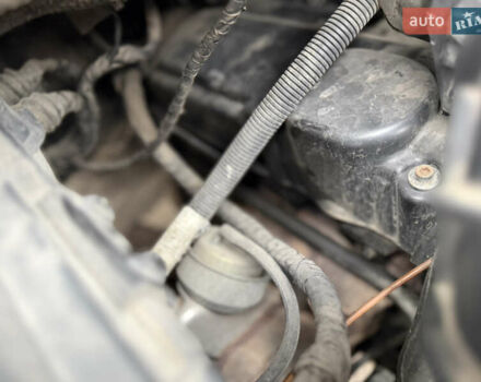 Белый Мерседес Вито, объемом двигателя 2.15 л и пробегом 350 тыс. км за 5400 $, фото 33 на Automoto.ua