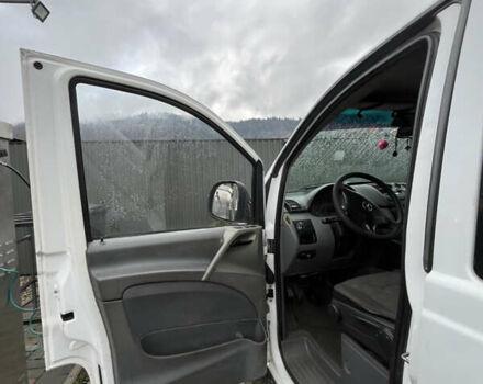 Білий Мерседес Віто, об'ємом двигуна 2.15 л та пробігом 246 тис. км за 4599 $, фото 3 на Automoto.ua