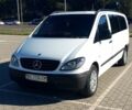 Белый Мерседес Вито, объемом двигателя 2.15 л и пробегом 374 тыс. км за 9700 $, фото 1 на Automoto.ua