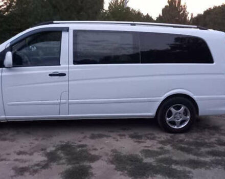 Белый Мерседес Вито, объемом двигателя 2.15 л и пробегом 400 тыс. км за 5700 $, фото 3 на Automoto.ua