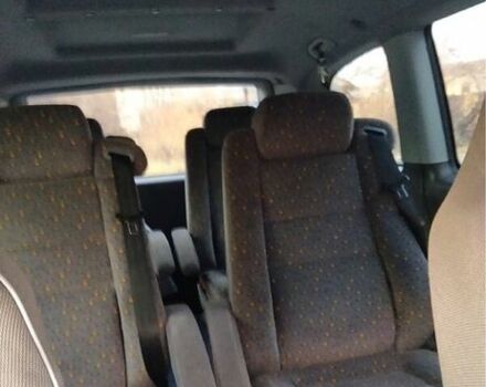 Белый Мерседес Вито, объемом двигателя 0 л и пробегом 340 тыс. км за 8300 $, фото 5 на Automoto.ua