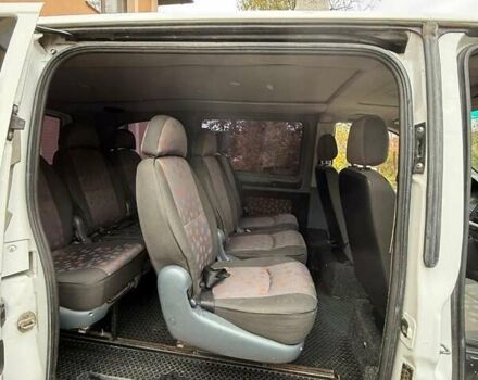 Белый Мерседес Вито, объемом двигателя 2.15 л и пробегом 260 тыс. км за 7000 $, фото 5 на Automoto.ua