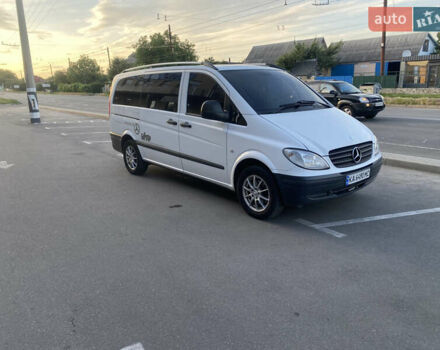 Белый Мерседес Вито, объемом двигателя 2.15 л и пробегом 155 тыс. км за 9500 $, фото 1 на Automoto.ua