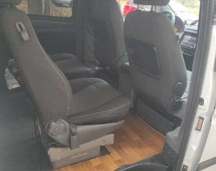 Белый Мерседес Вито, объемом двигателя 2.2 л и пробегом 430 тыс. км за 7000 $, фото 9 на Automoto.ua