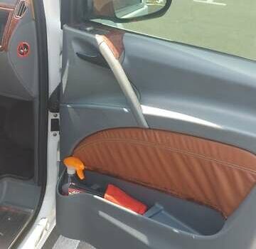 Мерседес Віто 2005 у Одесі на Automoto.ua Білий Мерседес Віто, об'ємом двигуна 2.2 л та пробігом 294 тис. км за 10800 $, фото 7 на Automoto.ua