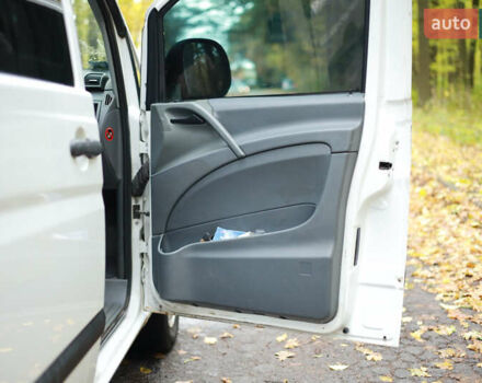 Белый Мерседес Вито, объемом двигателя 2.15 л и пробегом 246 тыс. км за 7299 $, фото 23 на Automoto.ua