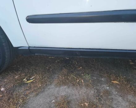 Белый Мерседес Вито, объемом двигателя 2.2 л и пробегом 300 тыс. км за 6200 $, фото 9 на Automoto.ua