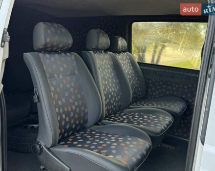 Белый Мерседес Вито, объемом двигателя 2.2 л и пробегом 300 тыс. км за 5900 $, фото 10 на Automoto.ua