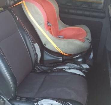 Белый Мерседес Вито, объемом двигателя 2.15 л и пробегом 362 тыс. км за 6250 $, фото 14 на Automoto.ua