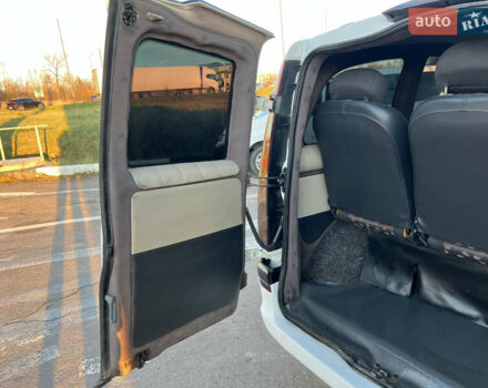 Белый Мерседес Вито, объемом двигателя 2.2 л и пробегом 416 тыс. км за 7450 $, фото 38 на Automoto.ua