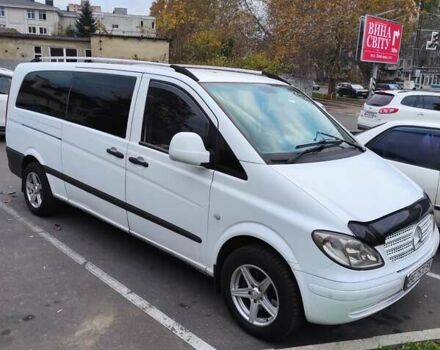 Белый Мерседес Вито, объемом двигателя 2.2 л и пробегом 430 тыс. км за 7000 $, фото 3 на Automoto.ua