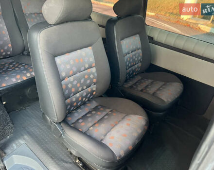 Белый Мерседес Вито, объемом двигателя 2.2 л и пробегом 416 тыс. км за 7450 $, фото 27 на Automoto.ua