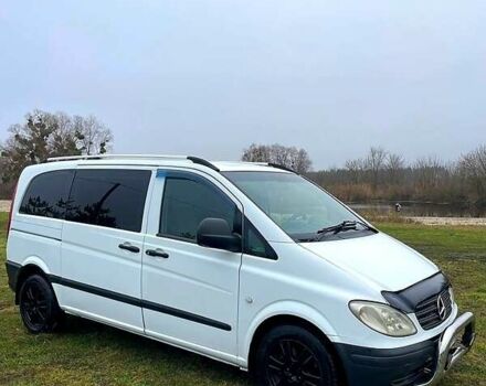 Белый Мерседес Вито, объемом двигателя 2.1 л и пробегом 270 тыс. км за 6500 $, фото 1 на Automoto.ua