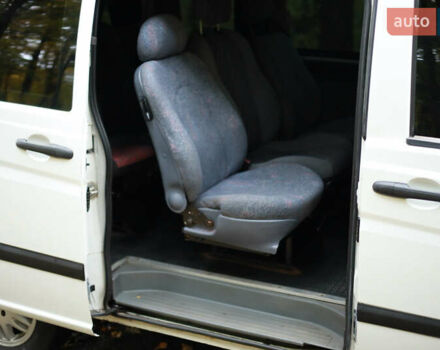 Белый Мерседес Вито, объемом двигателя 2.15 л и пробегом 246 тыс. км за 7299 $, фото 24 на Automoto.ua