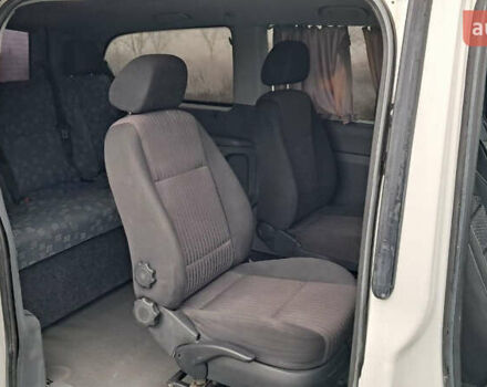 Белый Мерседес Вито, объемом двигателя 2.15 л и пробегом 366 тыс. км за 7500 $, фото 14 на Automoto.ua