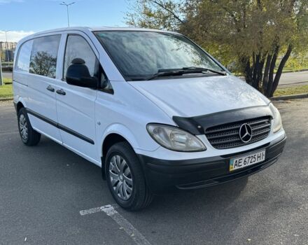Белый Мерседес Вито, объемом двигателя 2.1 л и пробегом 300 тыс. км за 5900 $, фото 1 на Automoto.ua
