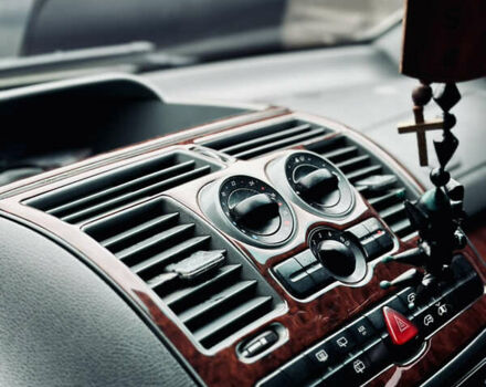 Білий Мерседес Віто, об'ємом двигуна 2.15 л та пробігом 310 тис. км за 7999 $, фото 19 на Automoto.ua