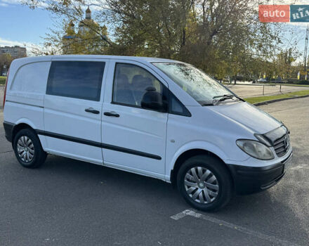Белый Мерседес Вито, объемом двигателя 2.2 л и пробегом 300 тыс. км за 5900 $, фото 7 на Automoto.ua