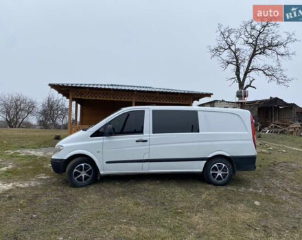 Білий Мерседес Віто, об'ємом двигуна 2.2 л та пробігом 460 тис. км за 7200 $, фото 4 на Automoto.ua