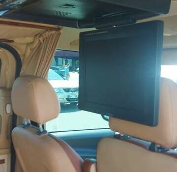 Мерседес Віто 2005 у Одесі на Automoto.ua Білий Мерседес Віто, об'ємом двигуна 2.2 л та пробігом 294 тис. км за 10800 $, фото 2 на Automoto.ua