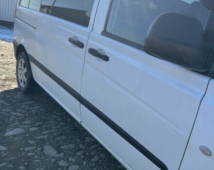 Белый Мерседес Вито, объемом двигателя 2.1 л и пробегом 342 тыс. км за 6200 $, фото 2 на Automoto.ua