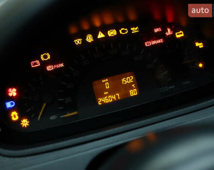 Белый Мерседес Вито, объемом двигателя 2.15 л и пробегом 246 тыс. км за 7299 $, фото 17 на Automoto.ua