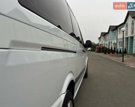 Білий Мерседес Віто, об'ємом двигуна 2.2 л та пробігом 288 тис. км за 7500 $, фото 22 на Automoto.ua
