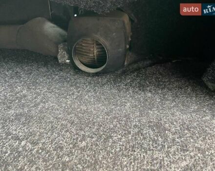 Белый Мерседес Вито, объемом двигателя 2.15 л и пробегом 324 тыс. км за 6900 $, фото 16 на Automoto.ua