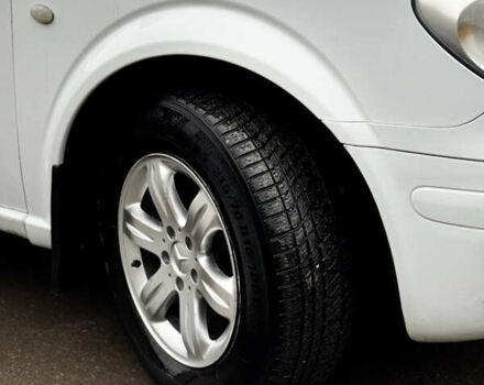 Белый Мерседес Вито, объемом двигателя 2.15 л и пробегом 785 тыс. км за 6600 $, фото 5 на Automoto.ua