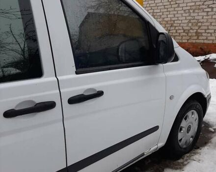 Білий Мерседес Віто, об'ємом двигуна 2.2 л та пробігом 415 тис. км за 7500 $, фото 6 на Automoto.ua