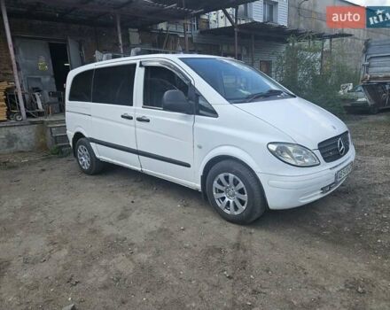 Белый Мерседес Вито, объемом двигателя 2.2 л и пробегом 325 тыс. км за 8000 $, фото 5 на Automoto.ua