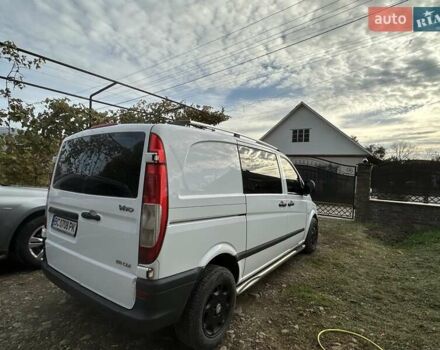 Белый Мерседес Вито, объемом двигателя 2.15 л и пробегом 402 тыс. км за 5700 $, фото 3 на Automoto.ua