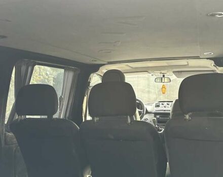 Белый Мерседес Вито, объемом двигателя 2.15 л и пробегом 402 тыс. км за 5700 $, фото 8 на Automoto.ua