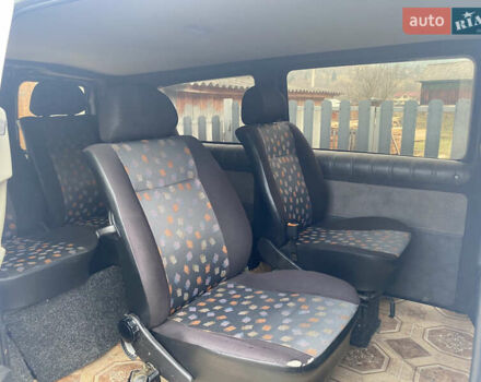 Белый Мерседес Вито, объемом двигателя 2.15 л и пробегом 198 тыс. км за 6800 $, фото 2 на Automoto.ua