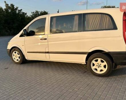 Белый Мерседес Вито, объемом двигателя 3 л и пробегом 313 тыс. км за 9998 $, фото 4 на Automoto.ua