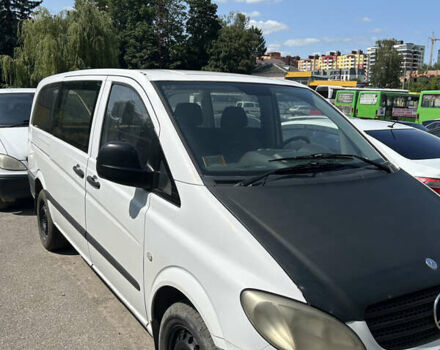 Белый Мерседес Вито, объемом двигателя 2.15 л и пробегом 377 тыс. км за 7000 $, фото 1 на Automoto.ua