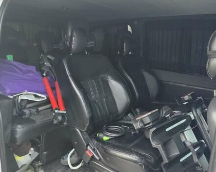 Белый Мерседес Вито, объемом двигателя 2.15 л и пробегом 468 тыс. км за 12167 $, фото 9 на Automoto.ua