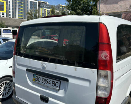 Белый Мерседес Вито, объемом двигателя 2.15 л и пробегом 377 тыс. км за 7000 $, фото 3 на Automoto.ua