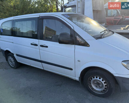 Белый Мерседес Вито, объемом двигателя 2.15 л и пробегом 364 тыс. км за 5200 $, фото 1 на Automoto.ua
