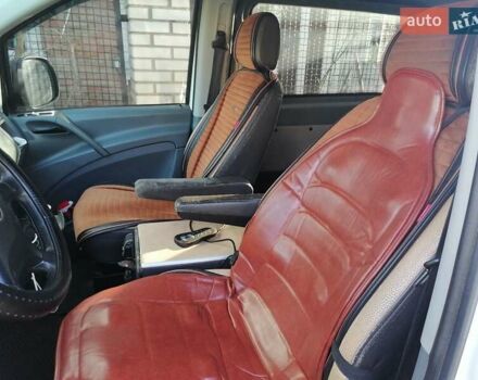 Белый Мерседес Вито, объемом двигателя 3 л и пробегом 608 тыс. км за 8500 $, фото 6 на Automoto.ua