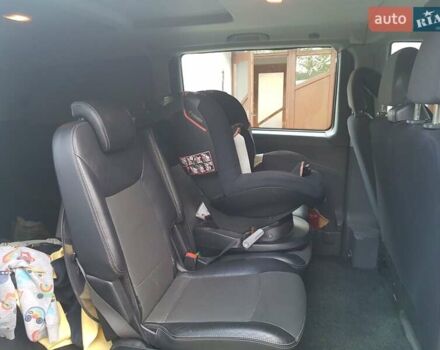 Белый Мерседес Вито, объемом двигателя 2.15 л и пробегом 338 тыс. км за 7900 $, фото 6 на Automoto.ua