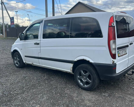 Белый Мерседес Вито, объемом двигателя 2.15 л и пробегом 461 тыс. км за 5700 $, фото 3 на Automoto.ua