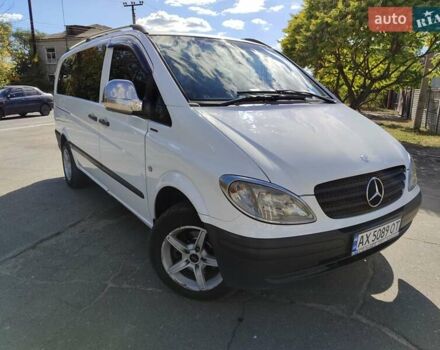 Белый Мерседес Вито, объемом двигателя 2.15 л и пробегом 302 тыс. км за 7200 $, фото 3 на Automoto.ua