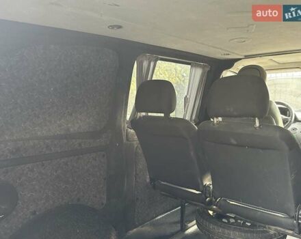 Белый Мерседес Вито, объемом двигателя 2.15 л и пробегом 402 тыс. км за 5700 $, фото 10 на Automoto.ua