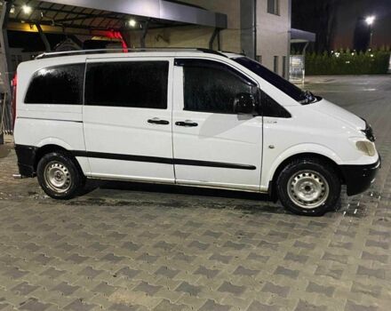 Белый Мерседес Вито, объемом двигателя 2.2 л и пробегом 400 тыс. км за 3999 $, фото 3 на Automoto.ua
