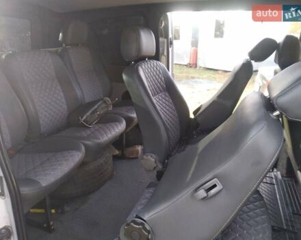 Белый Мерседес Вито, объемом двигателя 2.15 л и пробегом 405 тыс. км за 6800 $, фото 7 на Automoto.ua