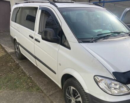 Белый Мерседес Вито, объемом двигателя 2.1 л и пробегом 322 тыс. км за 8000 $, фото 1 на Automoto.ua