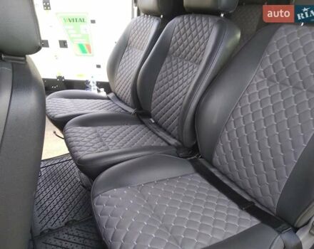 Белый Мерседес Вито, объемом двигателя 2.15 л и пробегом 405 тыс. км за 6800 $, фото 8 на Automoto.ua