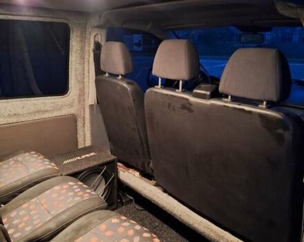 Белый Мерседес Вито, объемом двигателя 2.2 л и пробегом 394 тыс. км за 8000 $, фото 9 на Automoto.ua