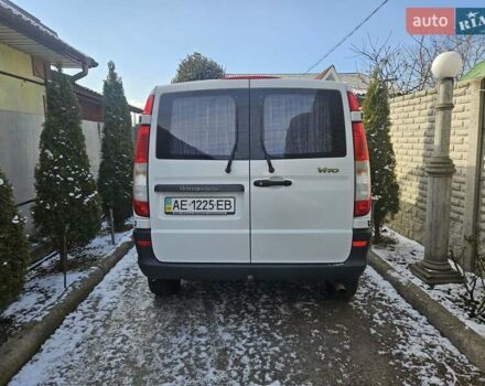 Белый Мерседес Вито, объемом двигателя 2.15 л и пробегом 164 тыс. км за 8000 $, фото 1 на Automoto.ua